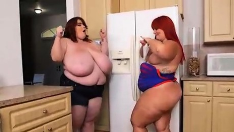 PAWG Tiffany Star Likes Ice Cream W BBW Lexxxi Luxe