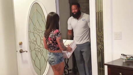 Asian Hotwife Seduces Mailman Inside for Special Delivery