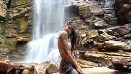 I GO TO FUCK IN A WATERFALL AND ALMOST GET CAUGHT, VERY RISKY! - DREADHOT