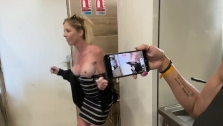 Sex adventure of kinky MILF