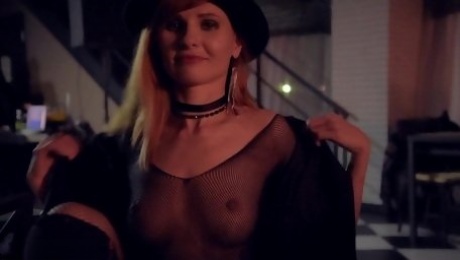 Jeny Smith shows her nice boobs